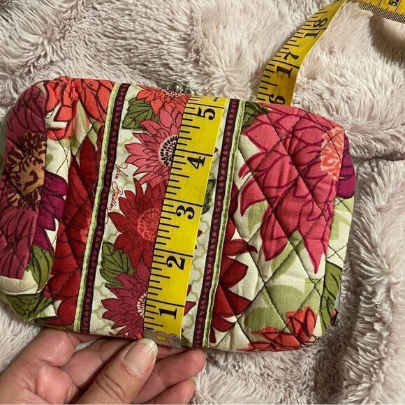 free with any purchase over 30$
Just add it to your bundle, Vera Bradley - Picture 3 of 6